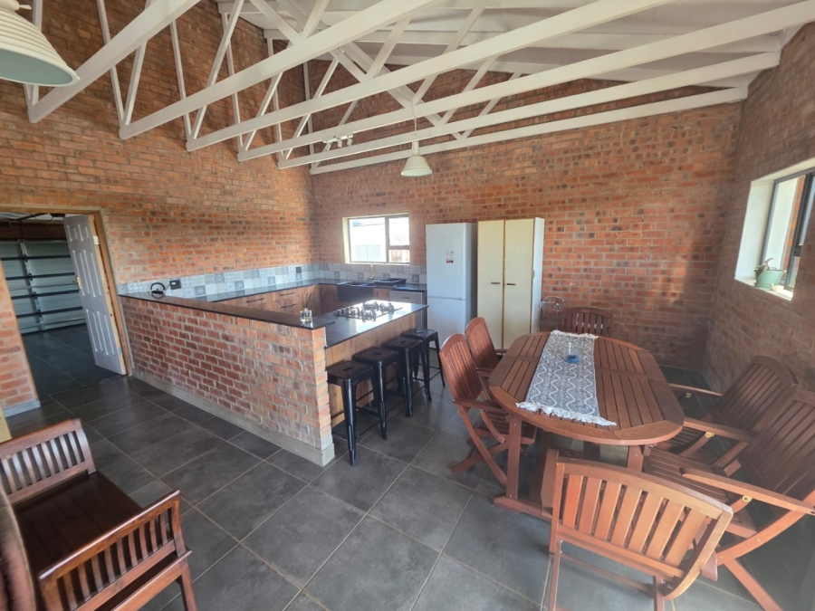 3 Bedroom Property for Sale in Paradise Beach Eastern Cape
